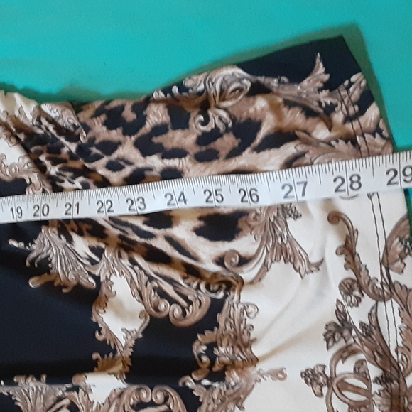 MASSEYS BROWN AND BLACK PRINT - Picture 9 of 9